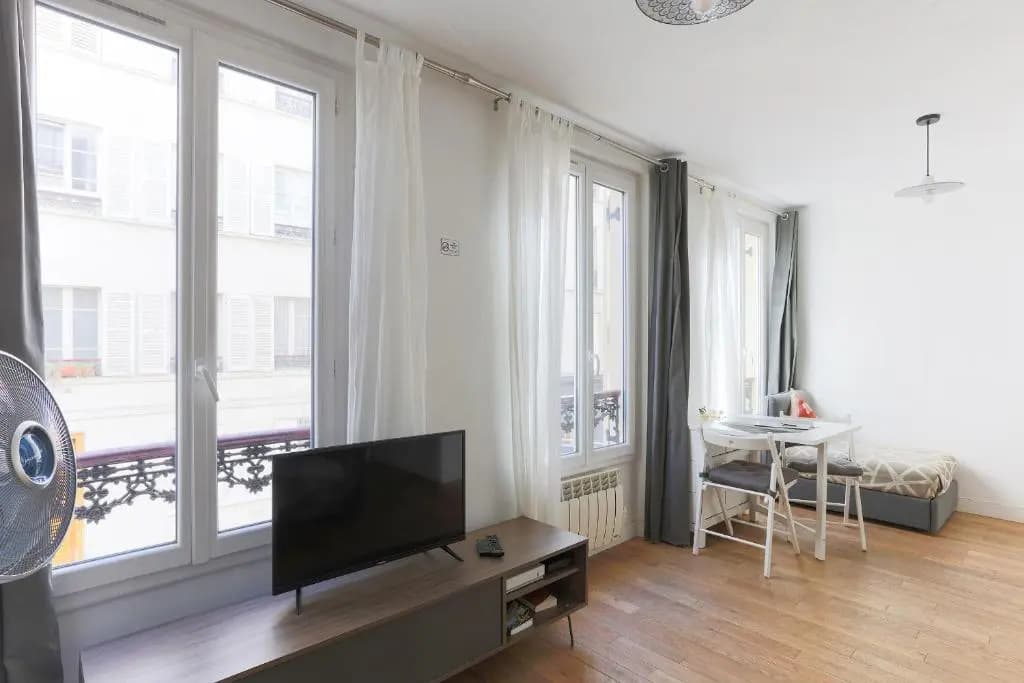 Eiffel Tower Royal Apartment - photo 3