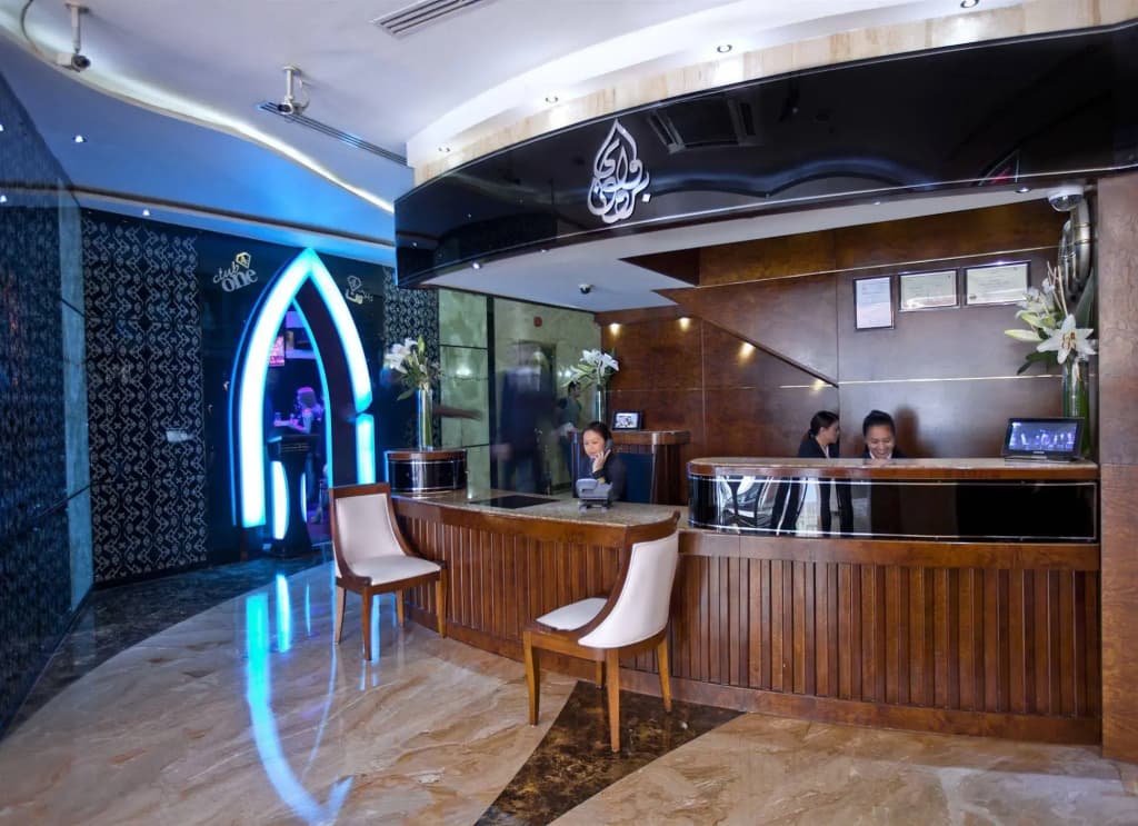 Broadway Hotel - photo 18