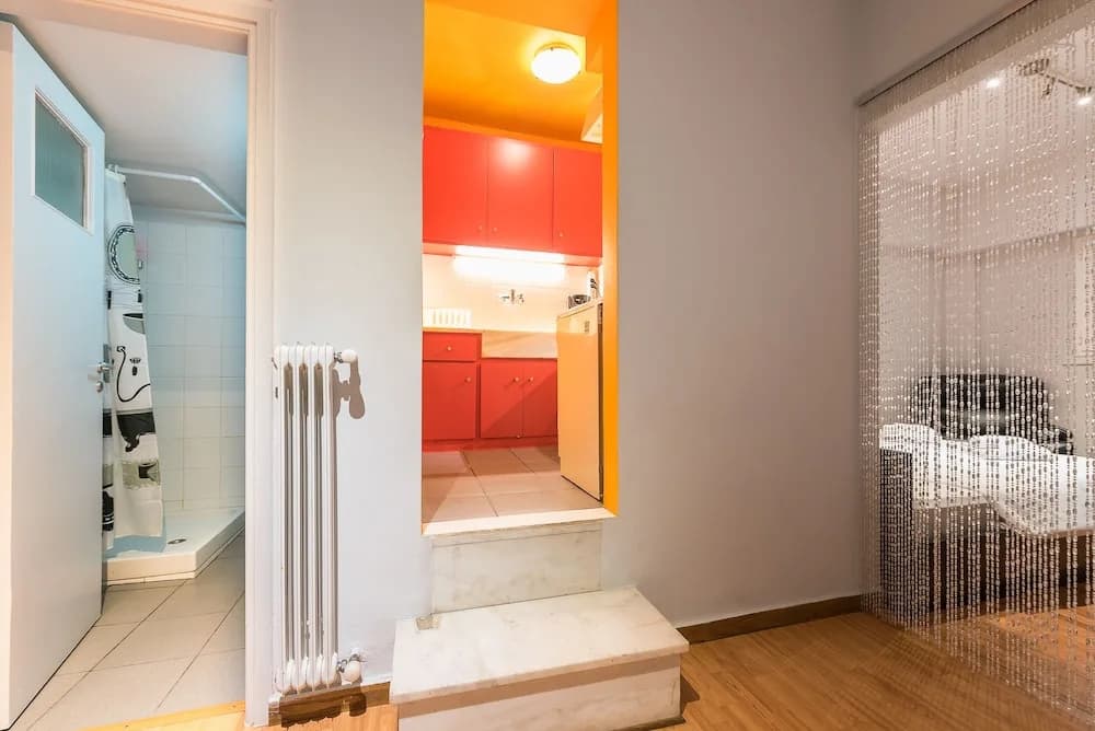 Cozy Athenian Apartment - photo 2