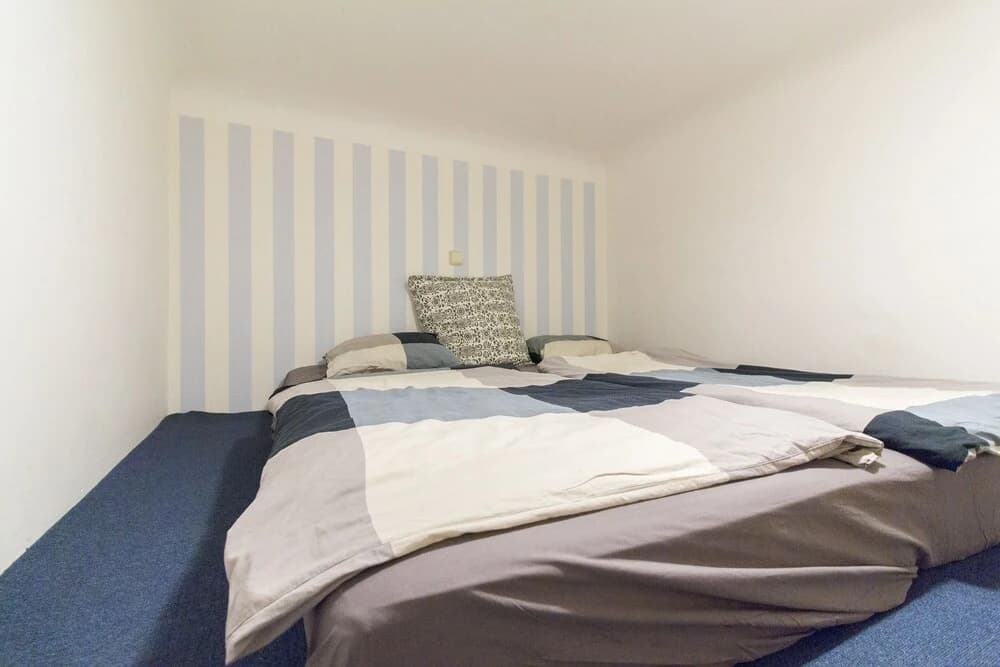 Cosy Apartment for 4 next to the Main Train Station by easyBNB - photo 2