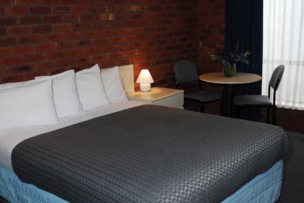 Melton Motor Inn & Apartments - photo 6