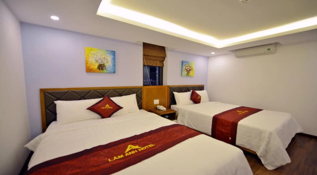 La Beach Hotel - photo 18