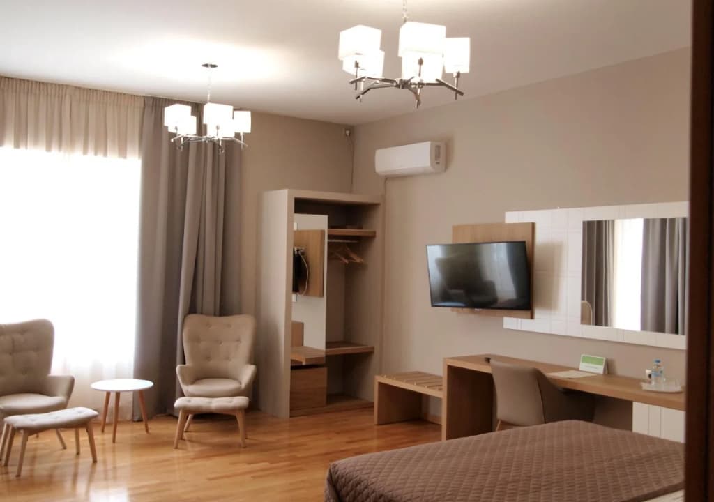 King Lodge - photo 2