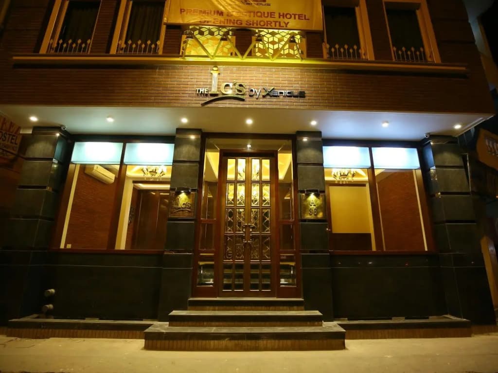 The IC's Hotel - photo 1