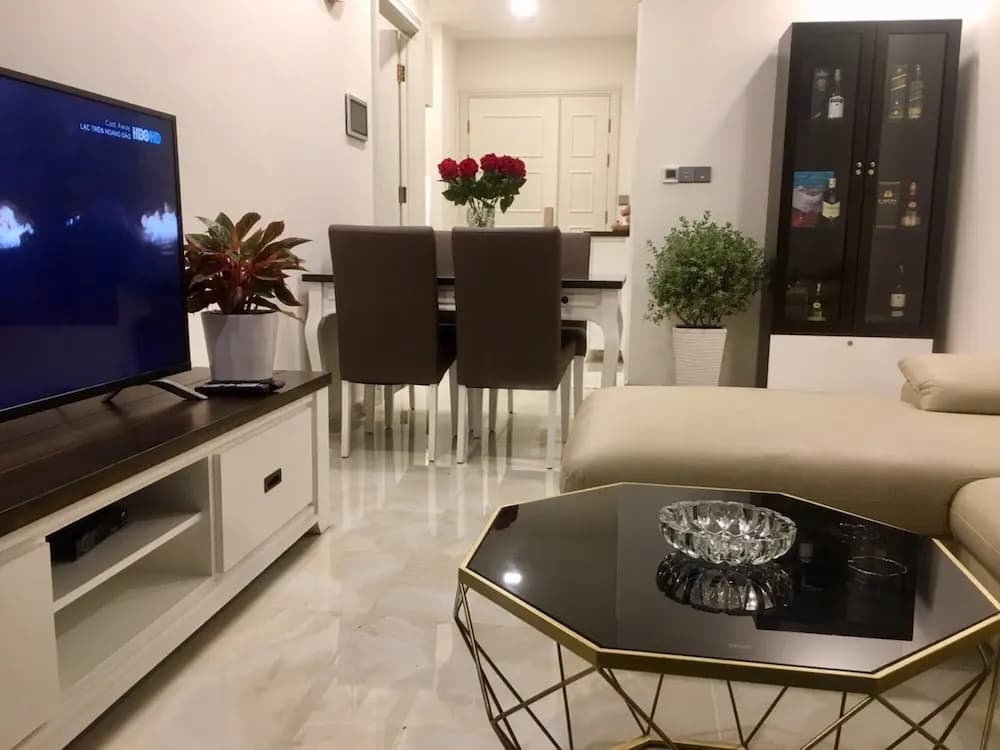 Anna House - Vinhomes Golden River - photo 2