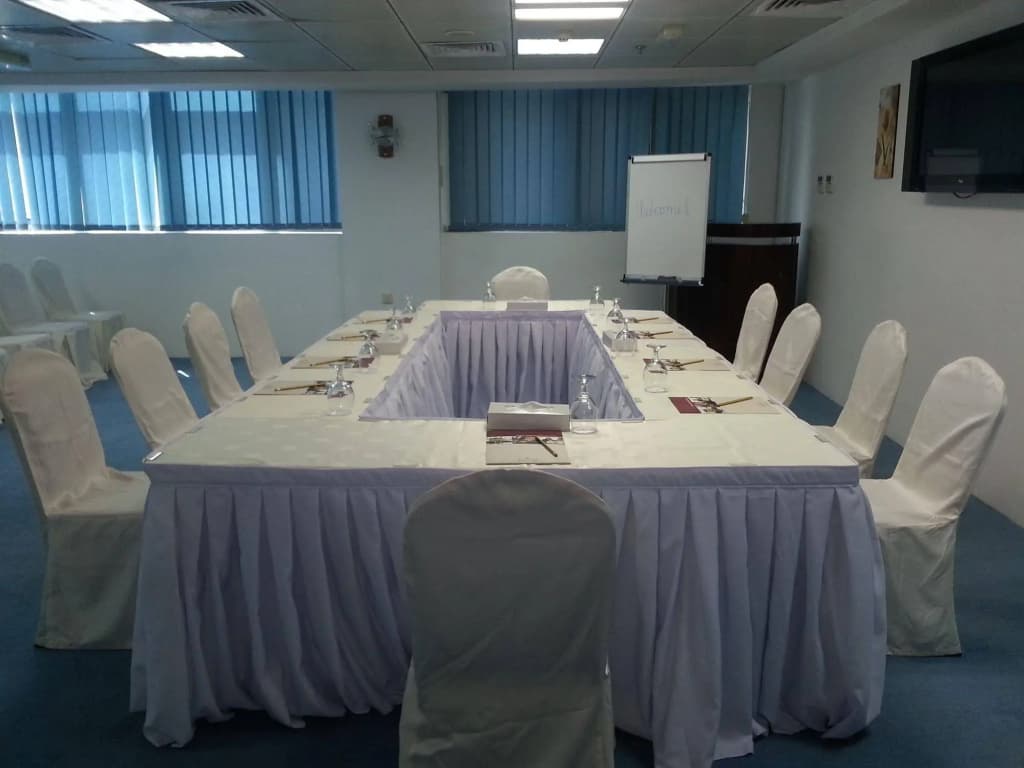 Sharjah Royal Tulip Hotel apartment - photo 18
