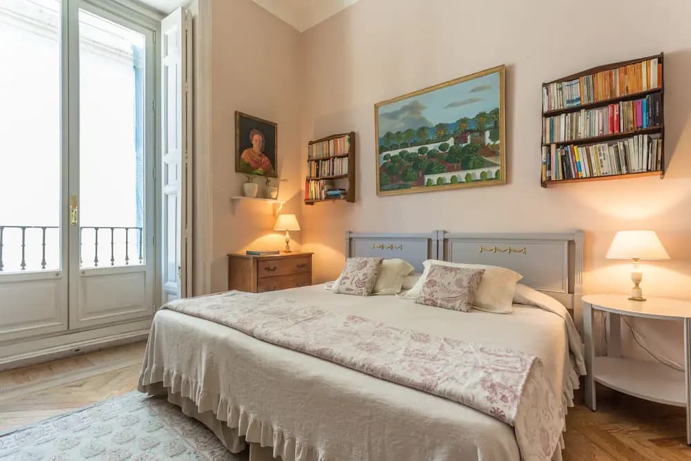 Duplex de Diseño Enfrente del Palacio Real - photo 9