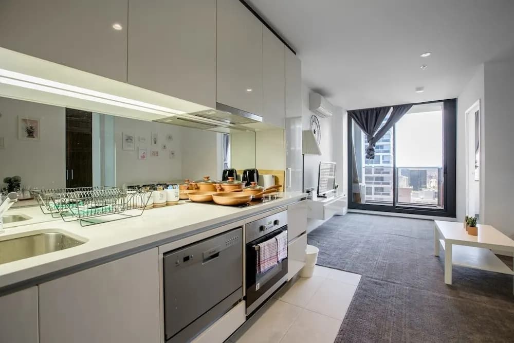 New Renovated & Cozy Apt Closes To Southern Cross - photo 5