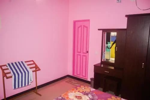 Orchid Inn - photo 1