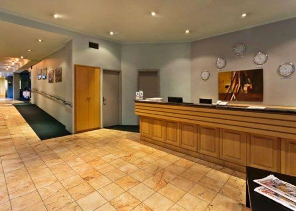 Quality Hotel Manor - photo 2