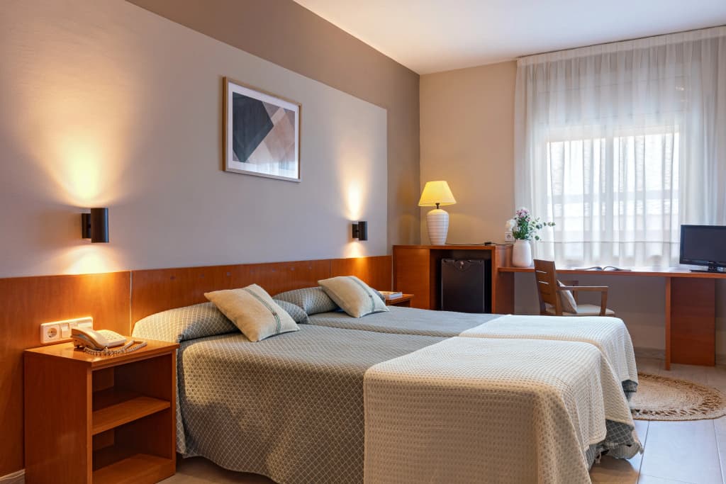 Hotel Bonanova Park - photo 4