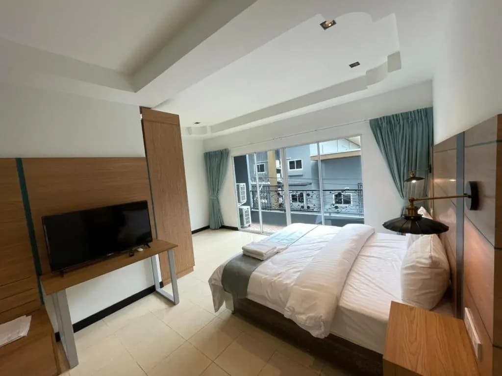 The Base Inn - photo 6