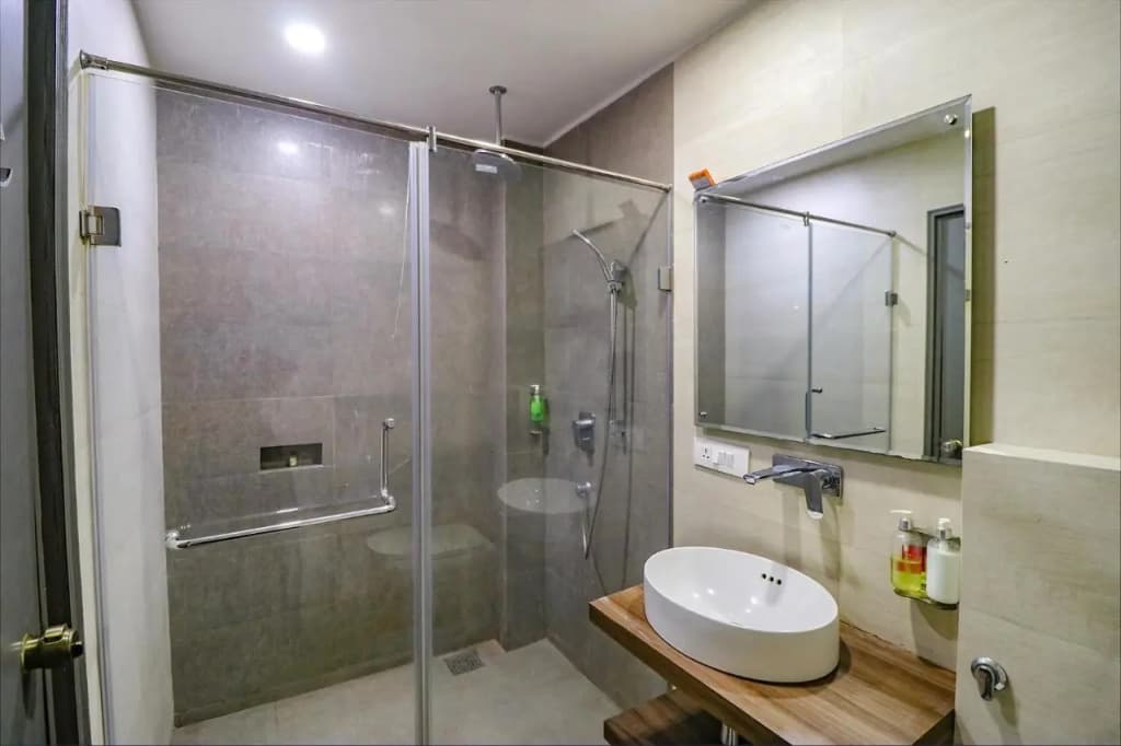 Fabhotel Lord Inn - photo 21