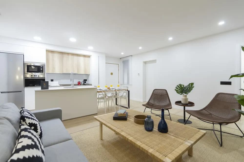 Dobo Homes Ibiza Apartment - photo 2