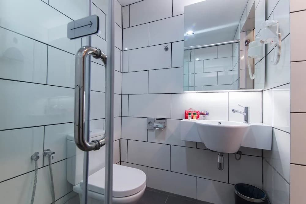 OYO 306 Tune Hotel - photo 7