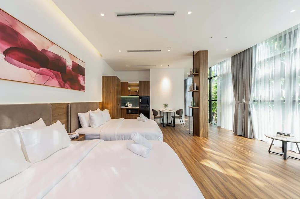 Chapter9 Serviced Suite - photo 4