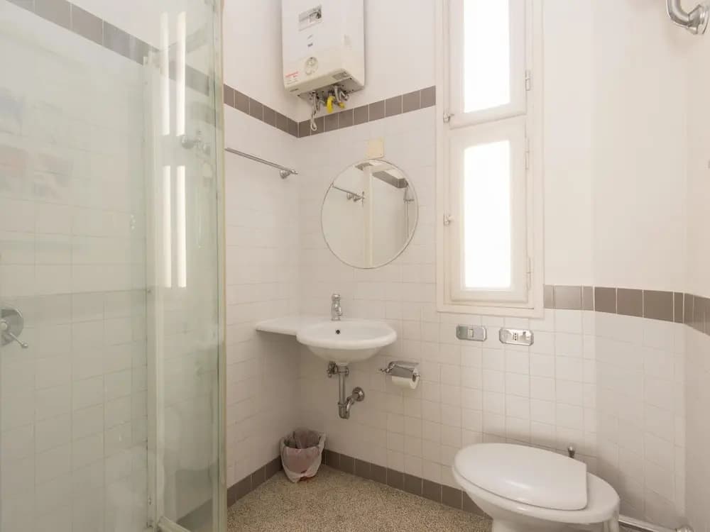 RSH Vatican Elegant Apartment - photo 16