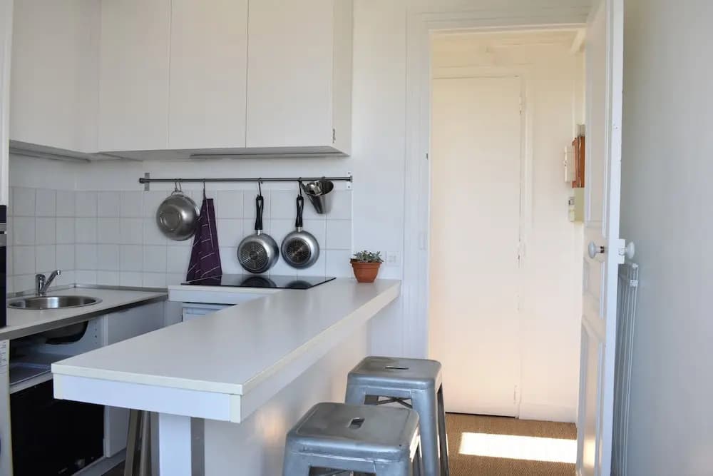 1 Bedroom Apartment Near Champs Elysee - photo 14