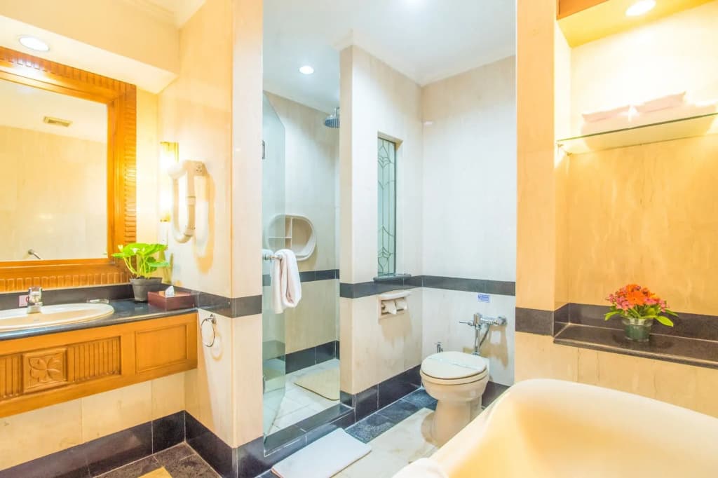 Sunlake Waterfront Resort and Convention - photo 8