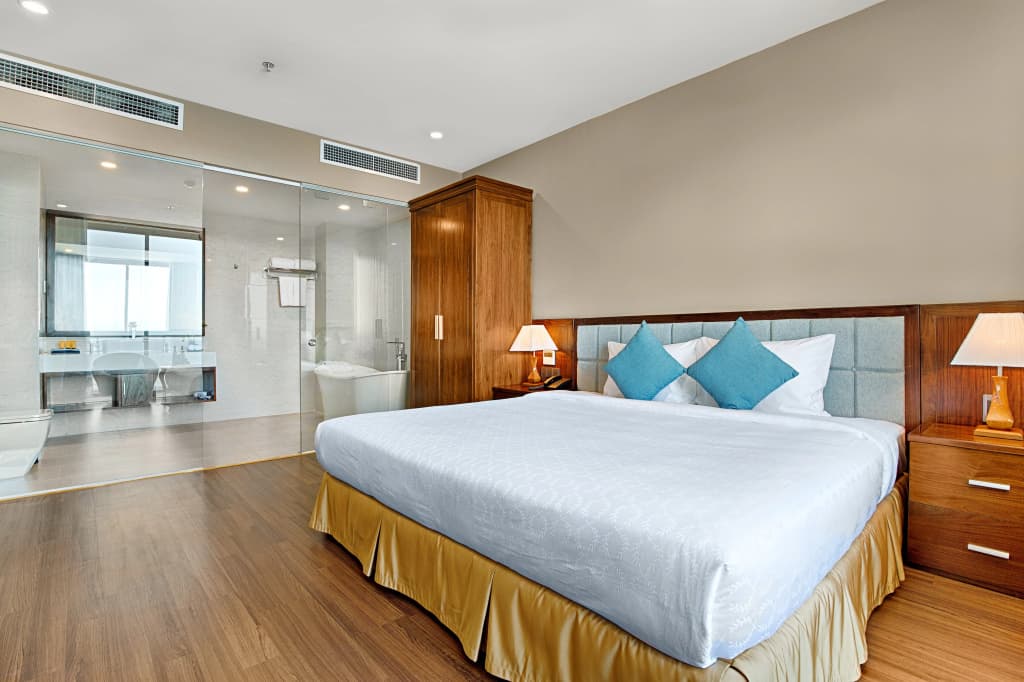 Yarra Ocean Suites Danang - photo 37