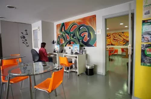 Alberguinn Youth Hostel - photo 30