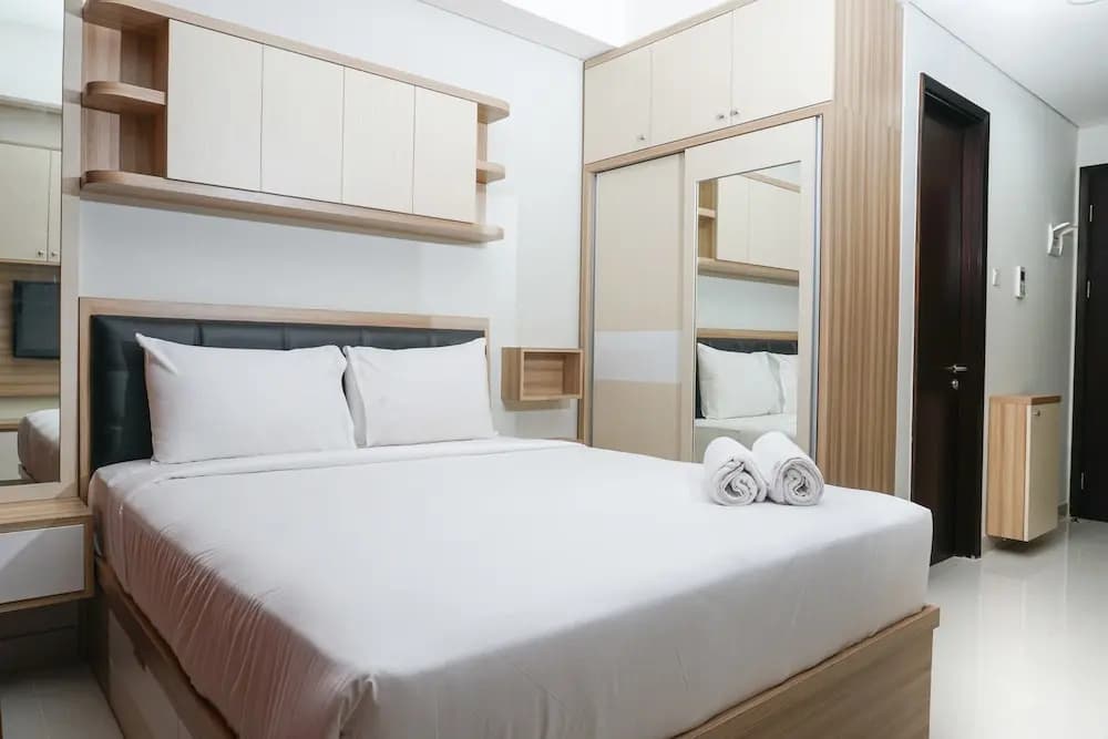 Modern Studio Room Puri Mansion Apartment - photo 2