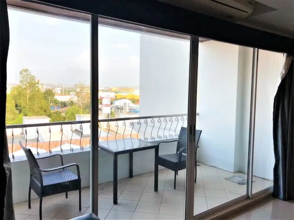 Platinum Suites Studio Condo Jomtien - photo 3