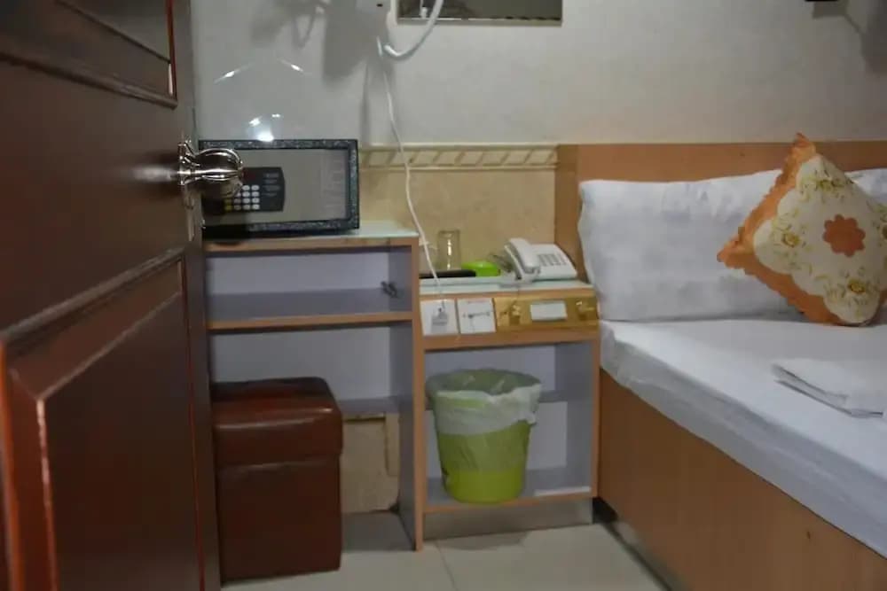 Everest Base Camp Hostel - photo 16