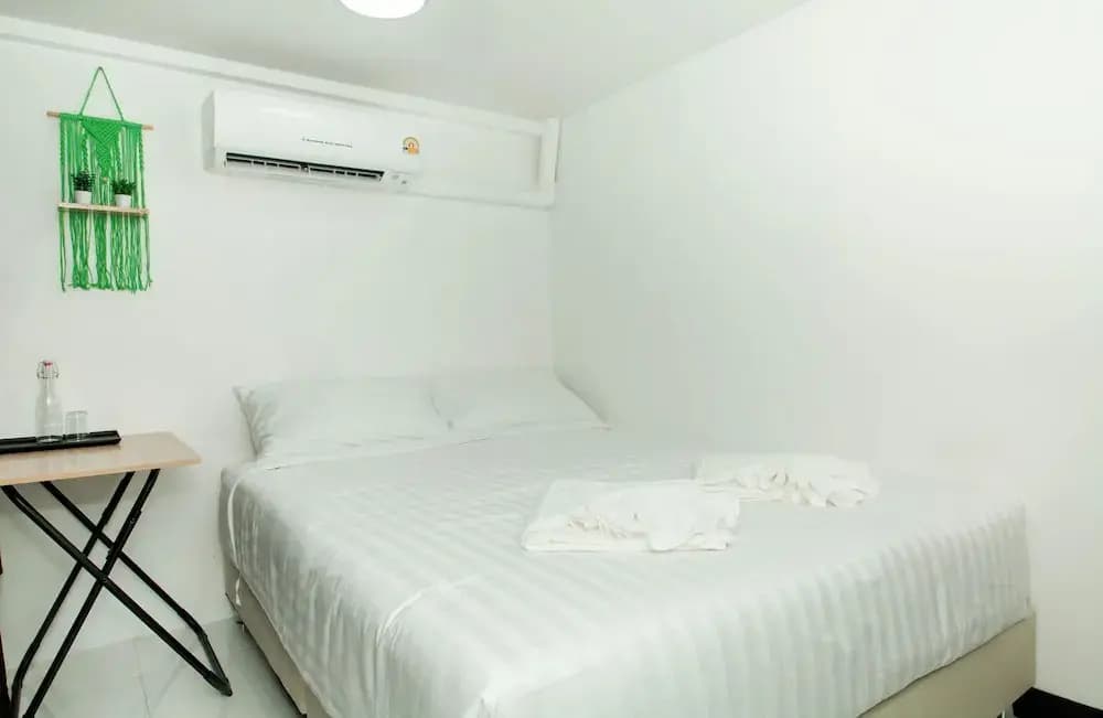 The Hostel Era - photo 4