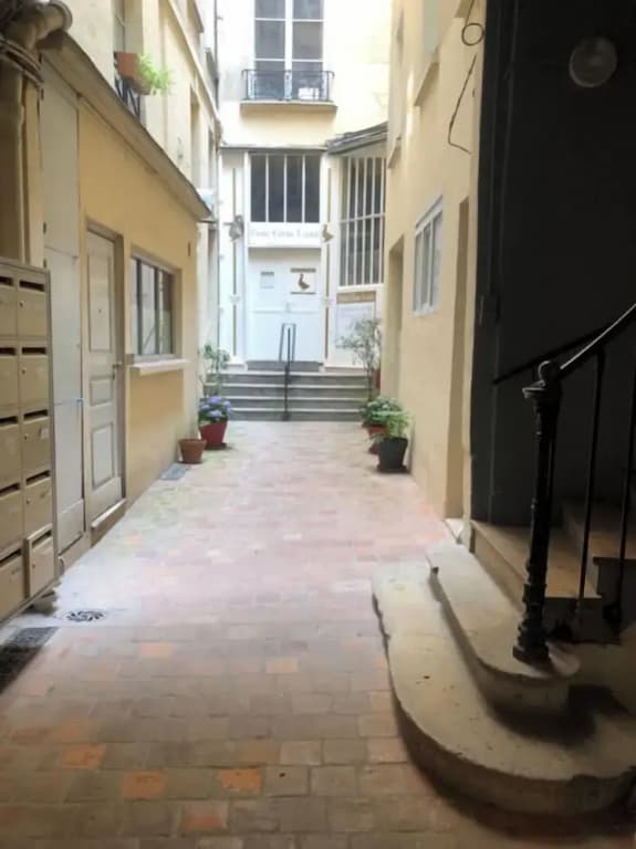 1613 Montmartre - photo 1
