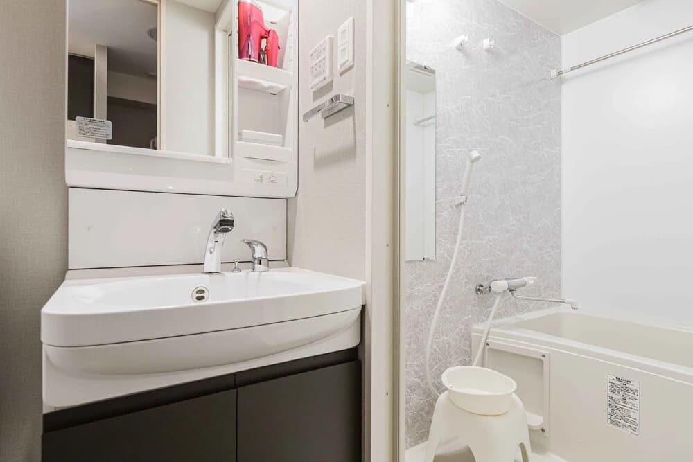 Ostay Shin-Osaka Hotel Apartment - photo 11