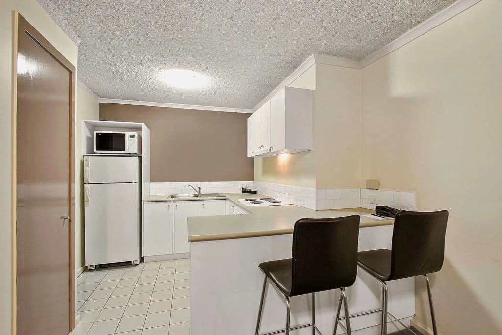Knox International Hotel & Apartments - photo 23