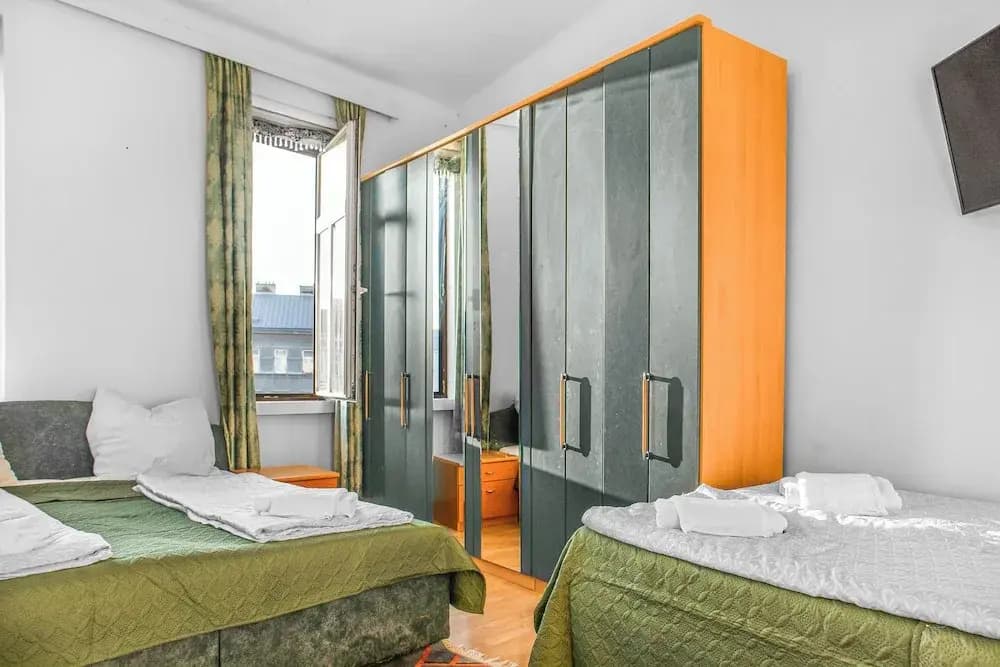 Shared 2BR Residence by Millennium Tower - photo 14