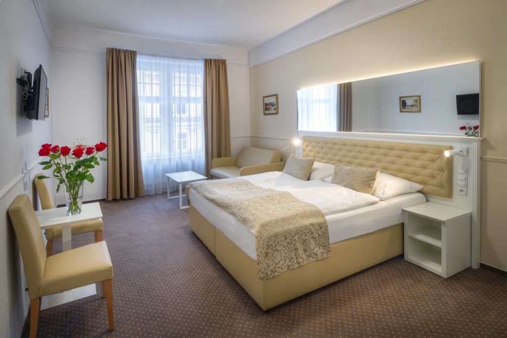 Hotel Taurus - photo 17