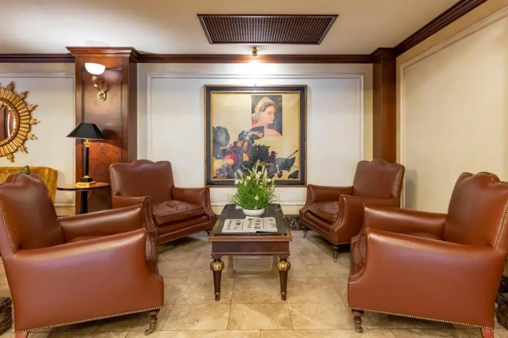 River Château Hotel - photo 2