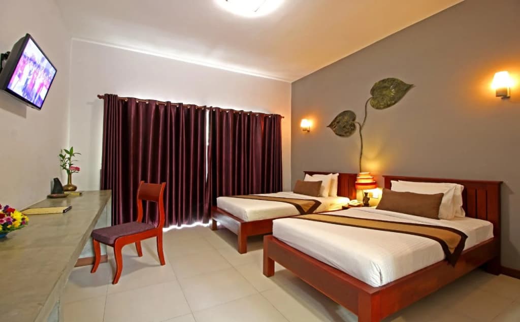 New Riverside Hotel - photo 4