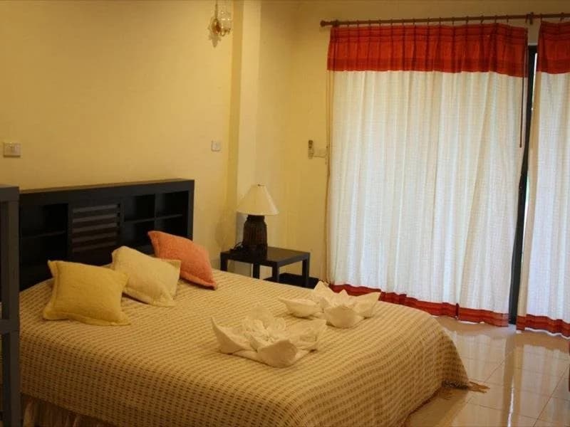 Chalong Seaview Resort - photo 5