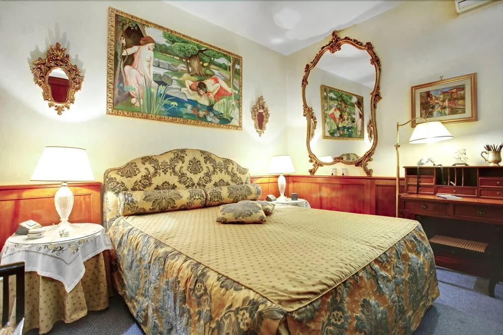 Regina Elena Apartment - photo 2