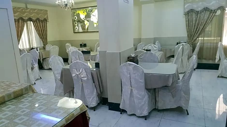 Al Ahrar Hotel - photo 22