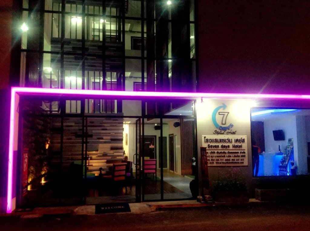 OYO 412 7 Days Hotel - main photo