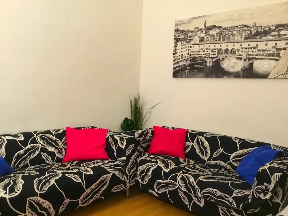 San Firenze Apartment - photo 3