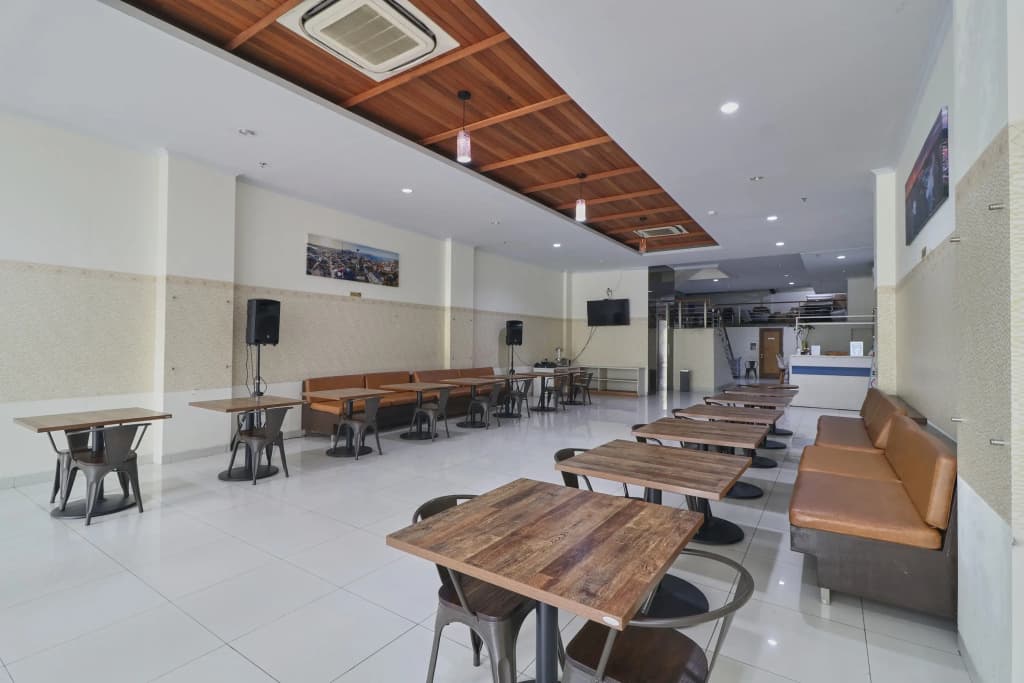 Aranis Hotel - photo 1