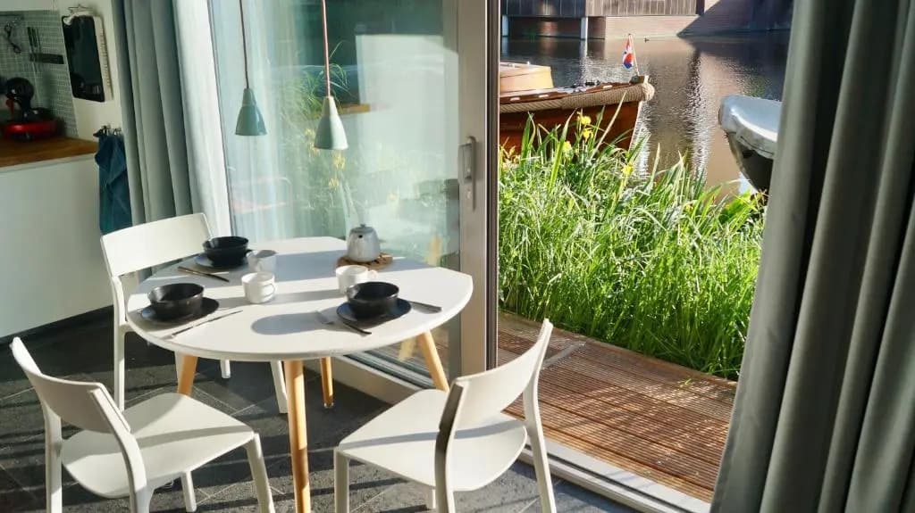 Room With A Few - photo 10