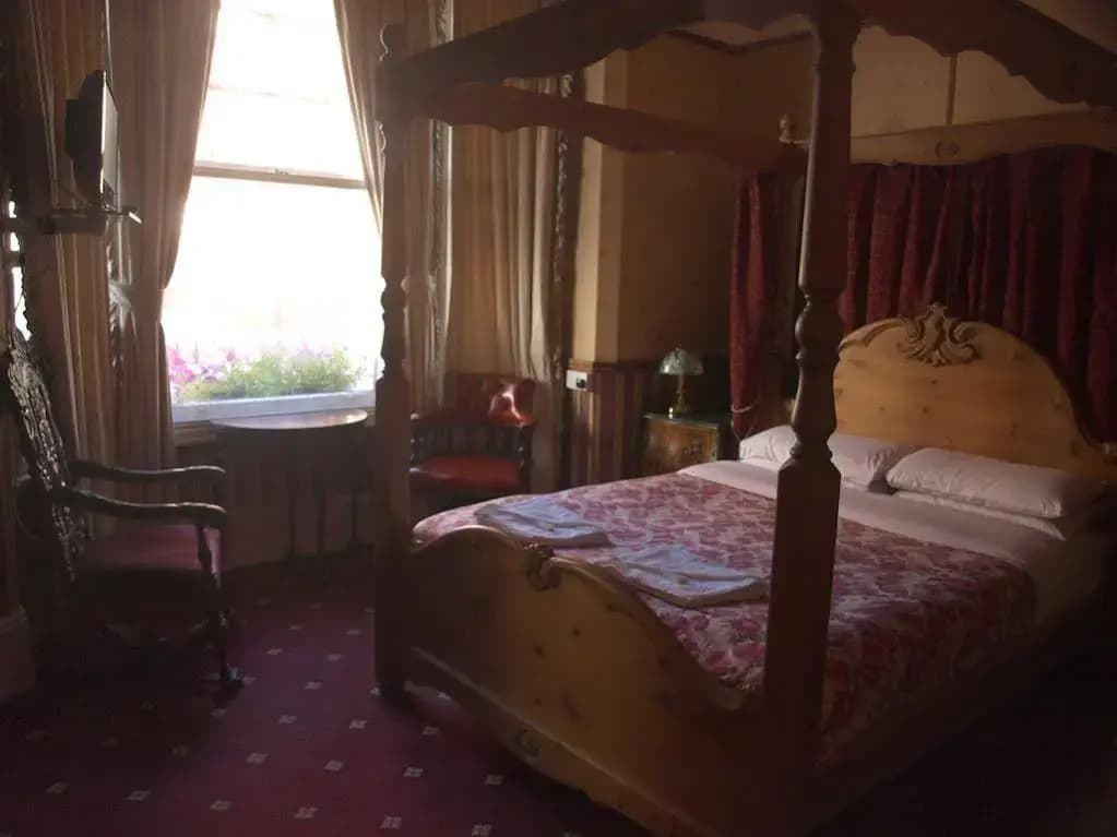 Oakley Hotel - photo 4