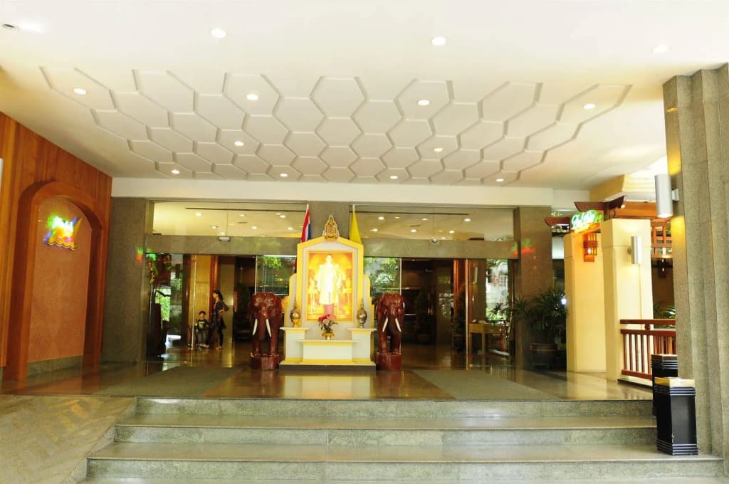 Golden Beach Hotel Pattaya - photo 2