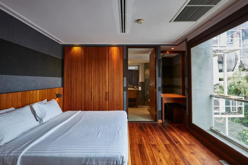 LUXX Langsuan Hotel - photo 38