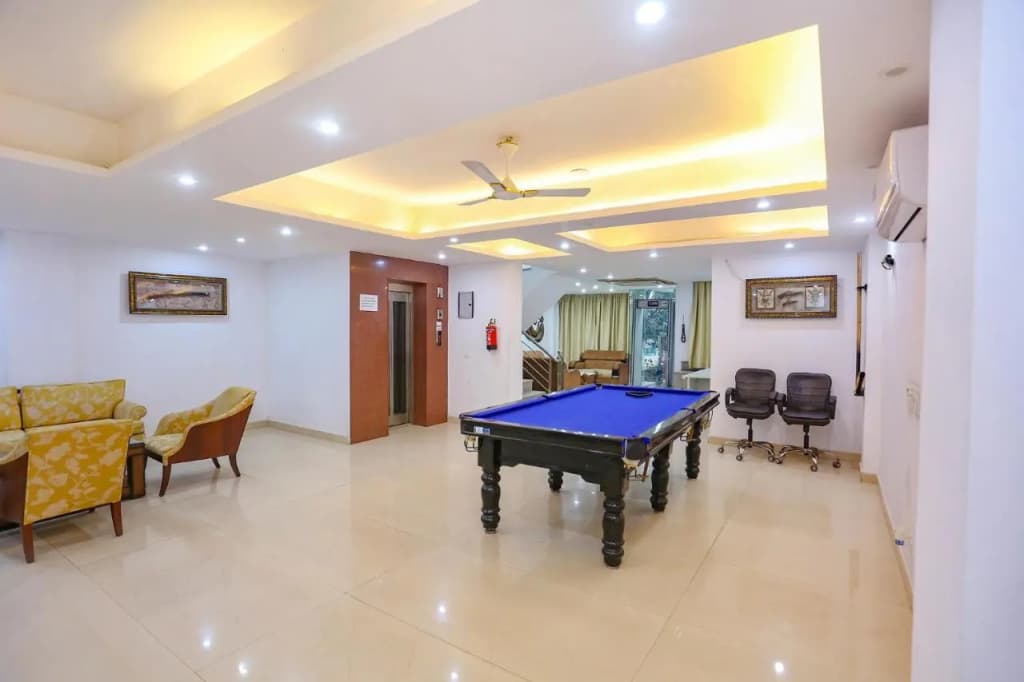 FabExpress Taj Home Stay - photo 13