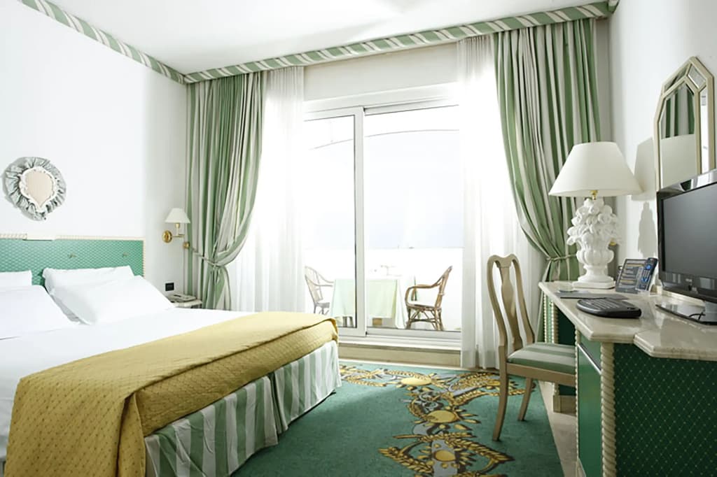 Hotel Aris Garden - photo 3