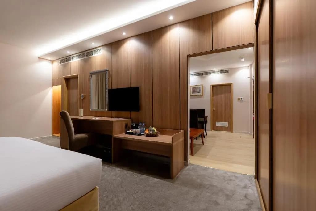 Luxe Grand Hotel Apartments - photo 42