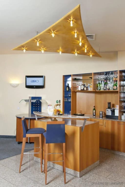 Mamaison Hotel Chain Bridge Budapest - photo 25